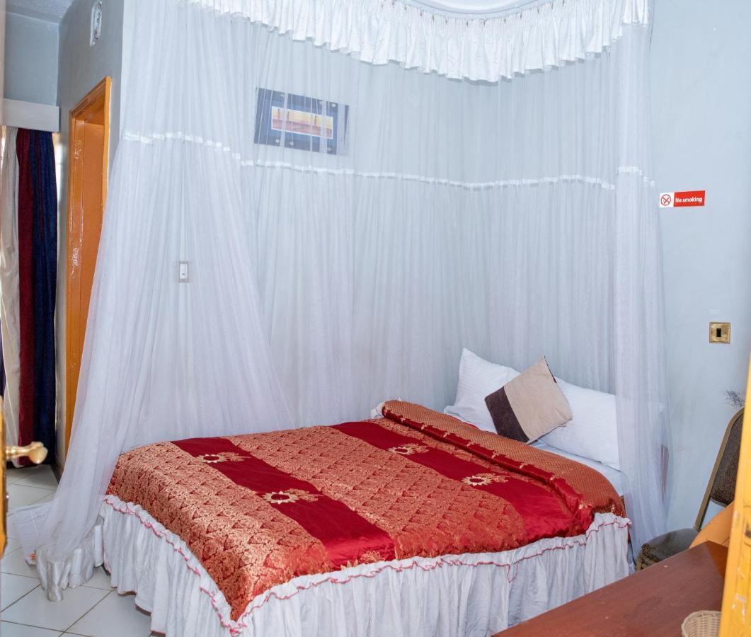 Jupiter Guest House - Parklands Nairobi Exterior foto